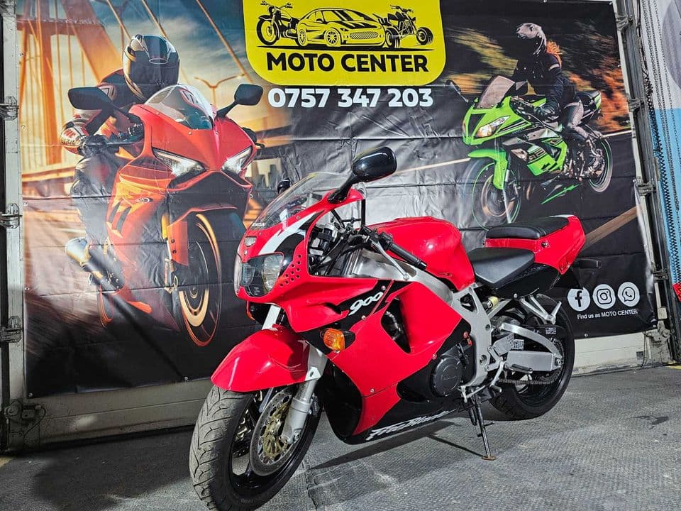 Honda CBR 900 RR