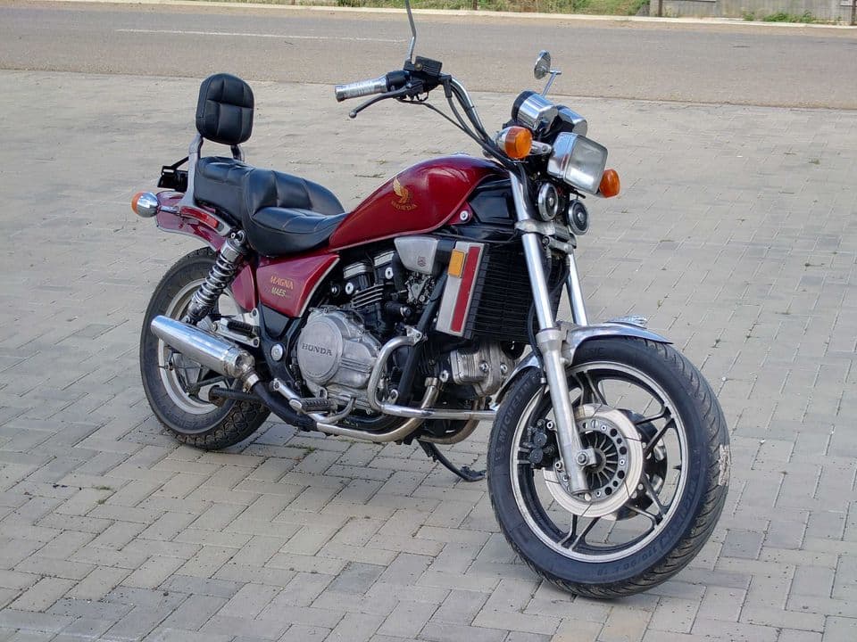 Honda Magna 700cc