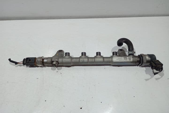 Rampa injectoare 03l130089q 2.0TDI Volkswagen VW Passat B7 [2010 - 20