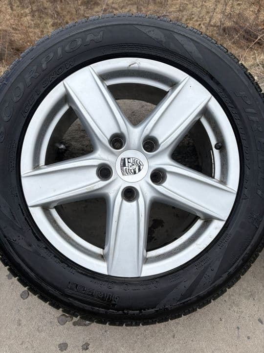 Jante Porsche Cayenne R18 cu anvelope de iarna