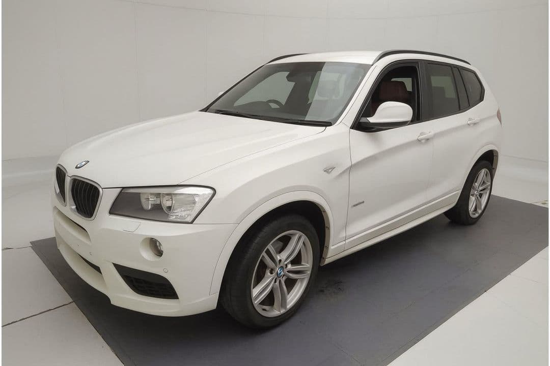 Dezmembrez BMW X3 F25 2.0d xdrive M-Pack 2012 2.0d N47,automat,Xenon