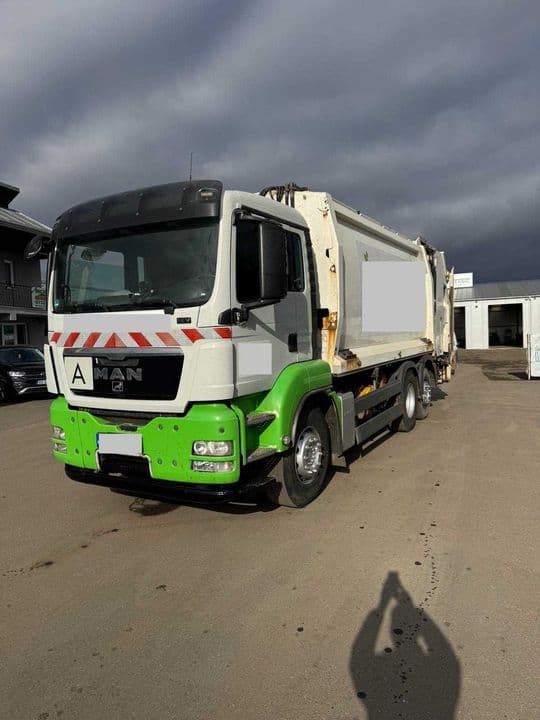 Man / Mercedes Autocompactoare Gunoiere