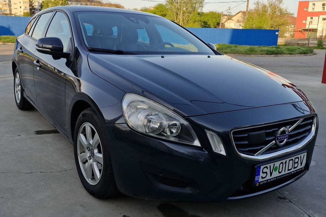 Volvo V60, T4, 1.6 , benzină, distronic