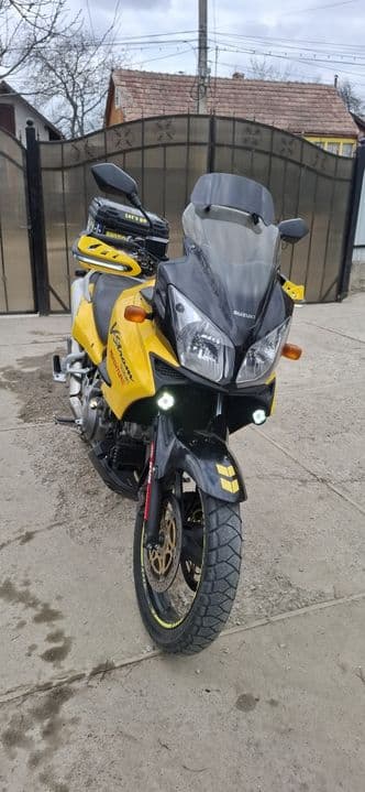 Vand !!schimb!!!  suzuki v strom 1000 dl.