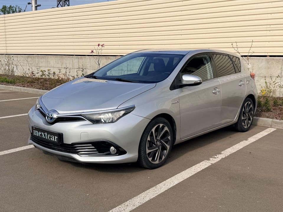 Toyota Auris 1.8 Hybrid Luna
