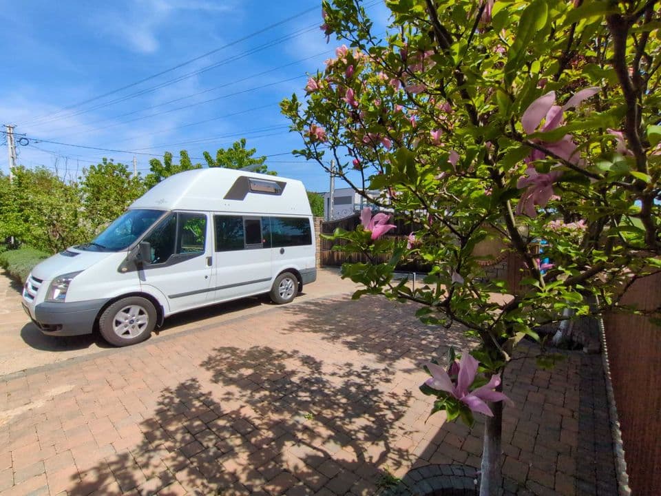 AUTORULOTA COMPACTA tip CAMPER VAN - original Ford Transit Nugget Westfalia 2011, diesel 2,2, 140 CP, cutie manuala 6 viteze