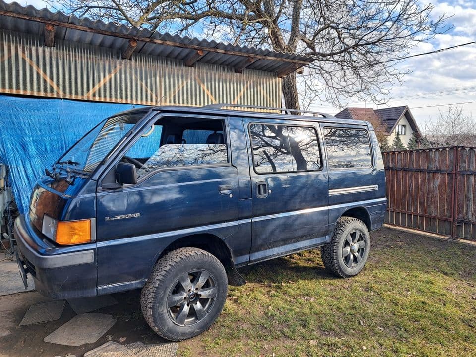 Mitsubishi L300  Delica 4x4