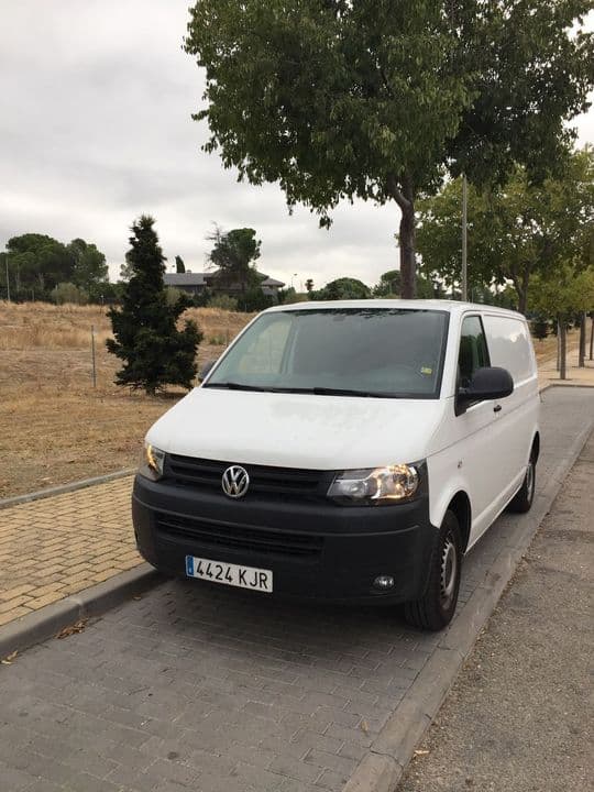 Volkswagen Transporter T5 11/2013 2.0 Tdi manuala 6 trepte 140 cp al doilea proprietar