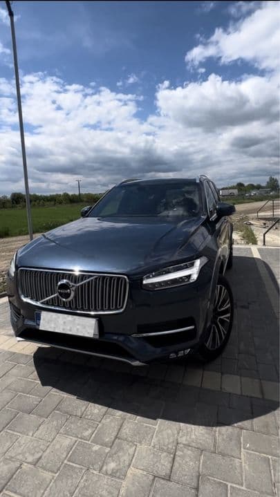 Volvo XC90 anul 2018.     120 mii km