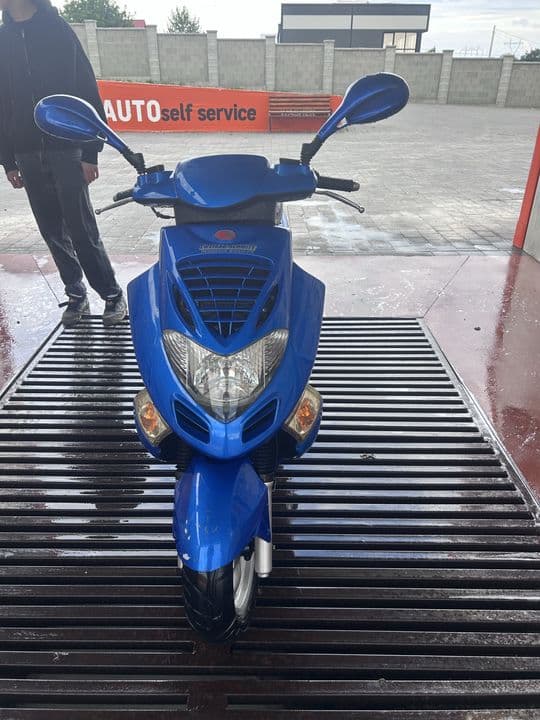 Vand scuter kymco 125cc perfect functional