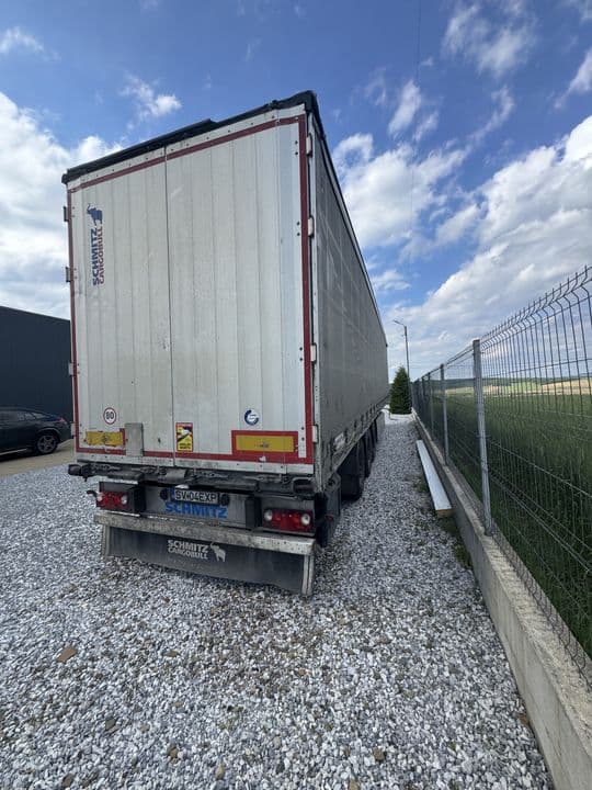 Semi remorci Smichtz