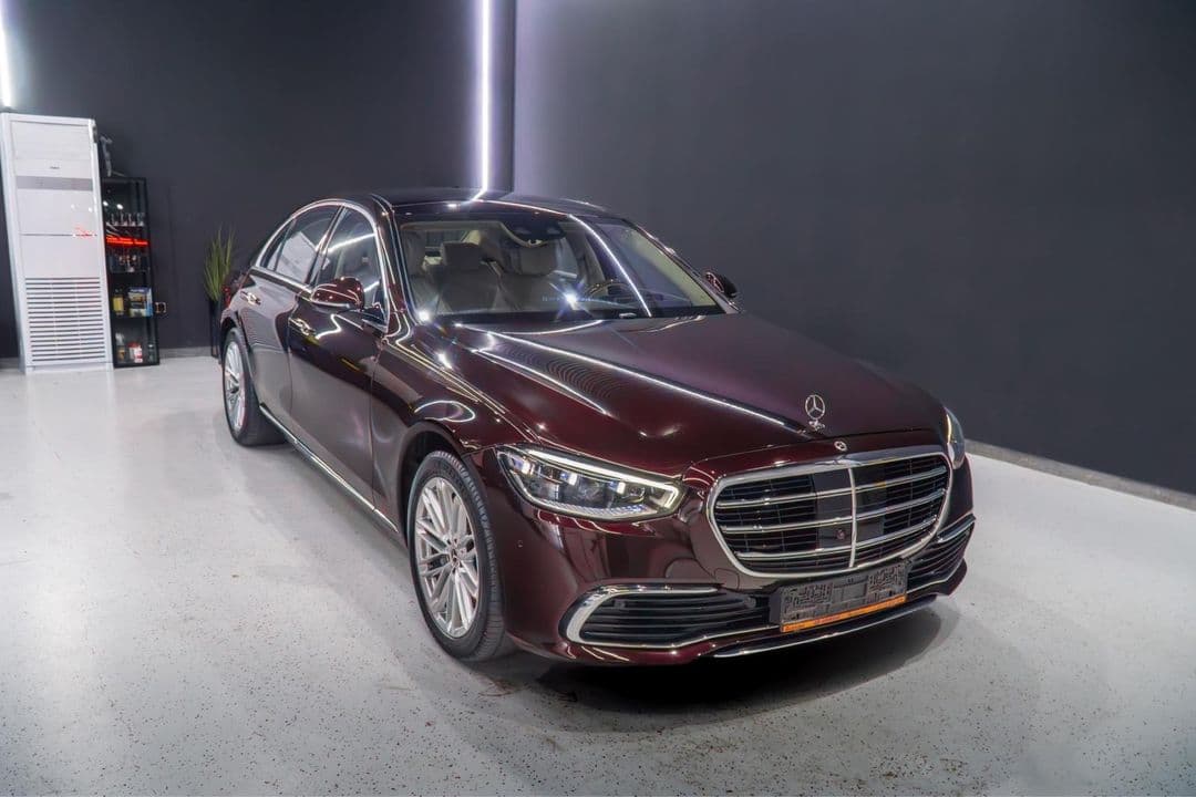 Mercedes-Benz S Class-S580- 2022/ Violet/ FULL-pentru pasageri față. Limuzină- RATE/ SCHIMB/ Variante/ Buy Back/ Leasing
