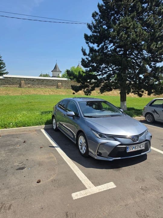 Toyota Corolla Unic proprietar/Apr 2022/1.8 Hybrid/Exclusive/69000 km/20500 Eur