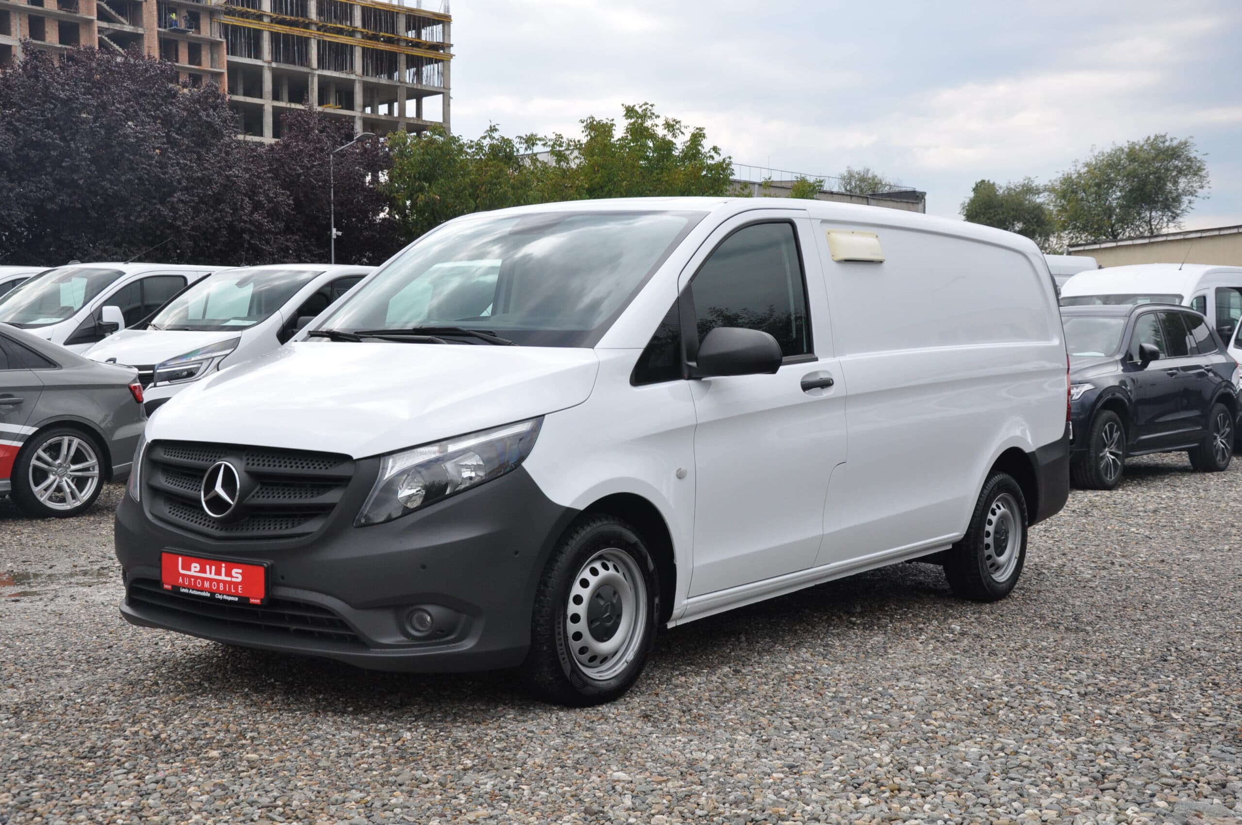 Mercedes-Benz Vito 114 L2H1 Van Automat