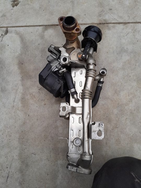 Racitor gaze egr Bmw 330d 530d 3.0 d n57d30a cod 8476993