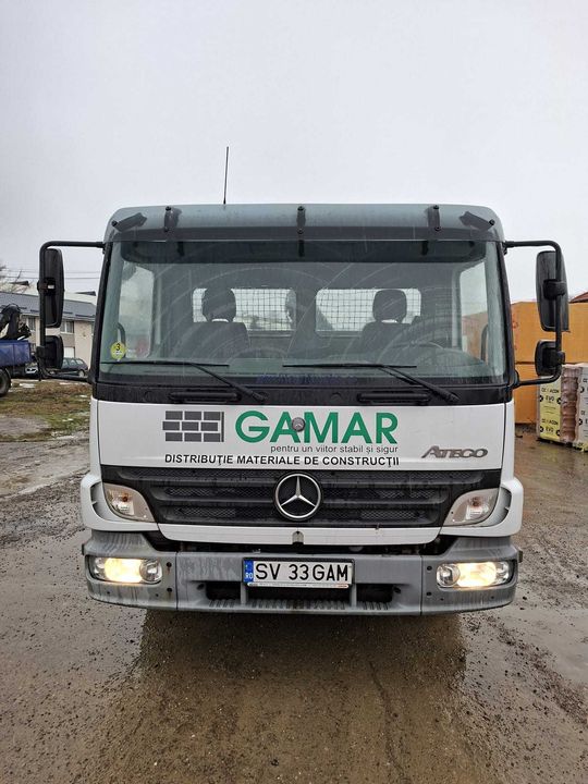 Atego cu macara HIAB