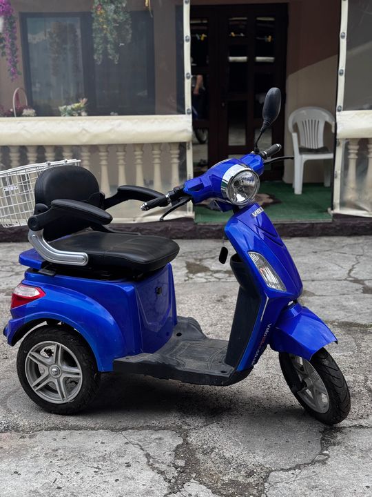 Vând scuter electric 3 roti VeloBike