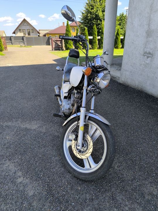 Motocicleta Daelim 125
