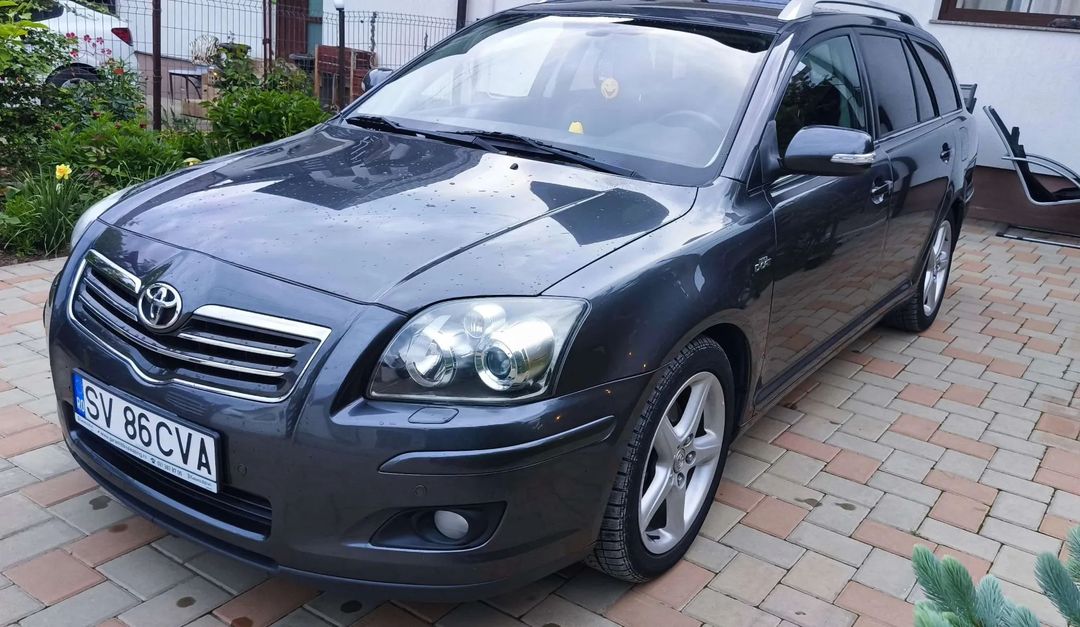 Toyota Avensis T25 177cp 200000km!