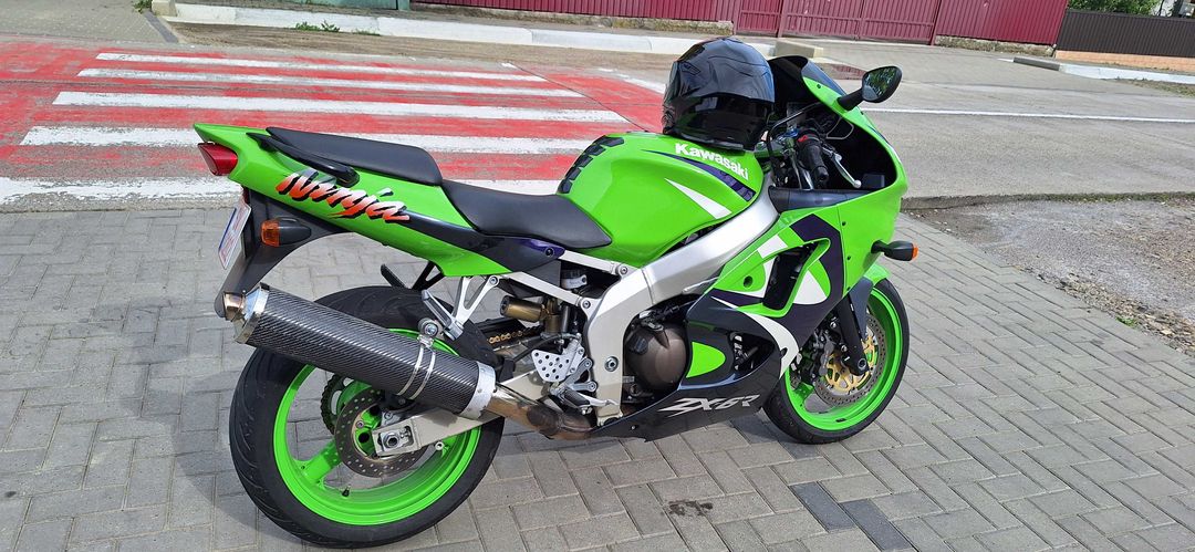 Kawasaki ninja zx6r sau schimb cu auto